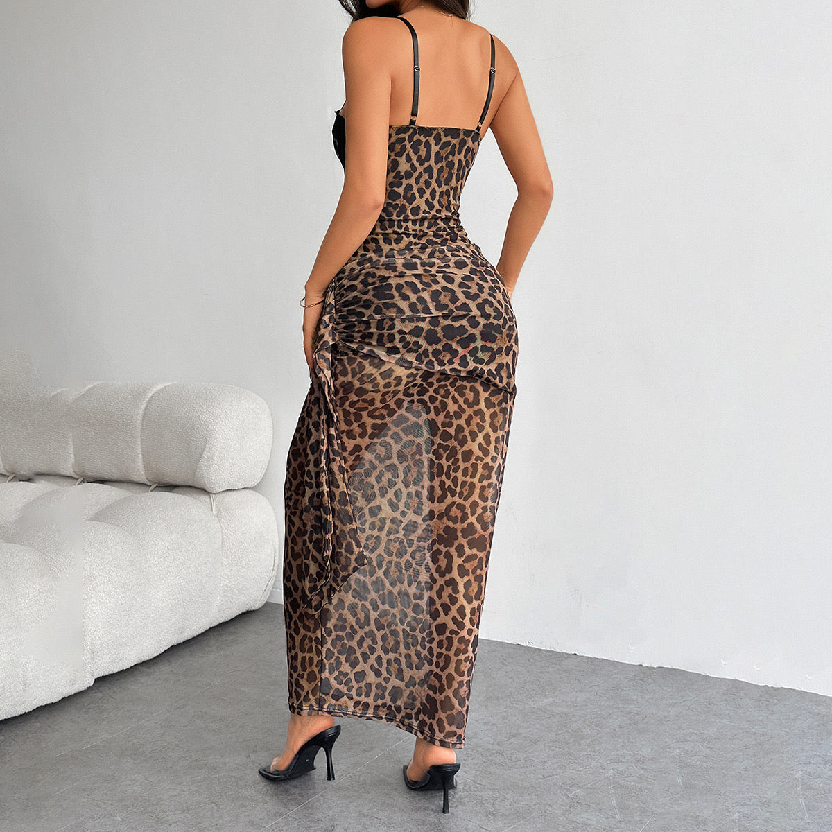 Sexy Sleeveless Dresses Women 2025 Summer Wild Leopard Printed Maxi Dress Female Spaghetti Straps Fit Long Dress Fashion Outfits