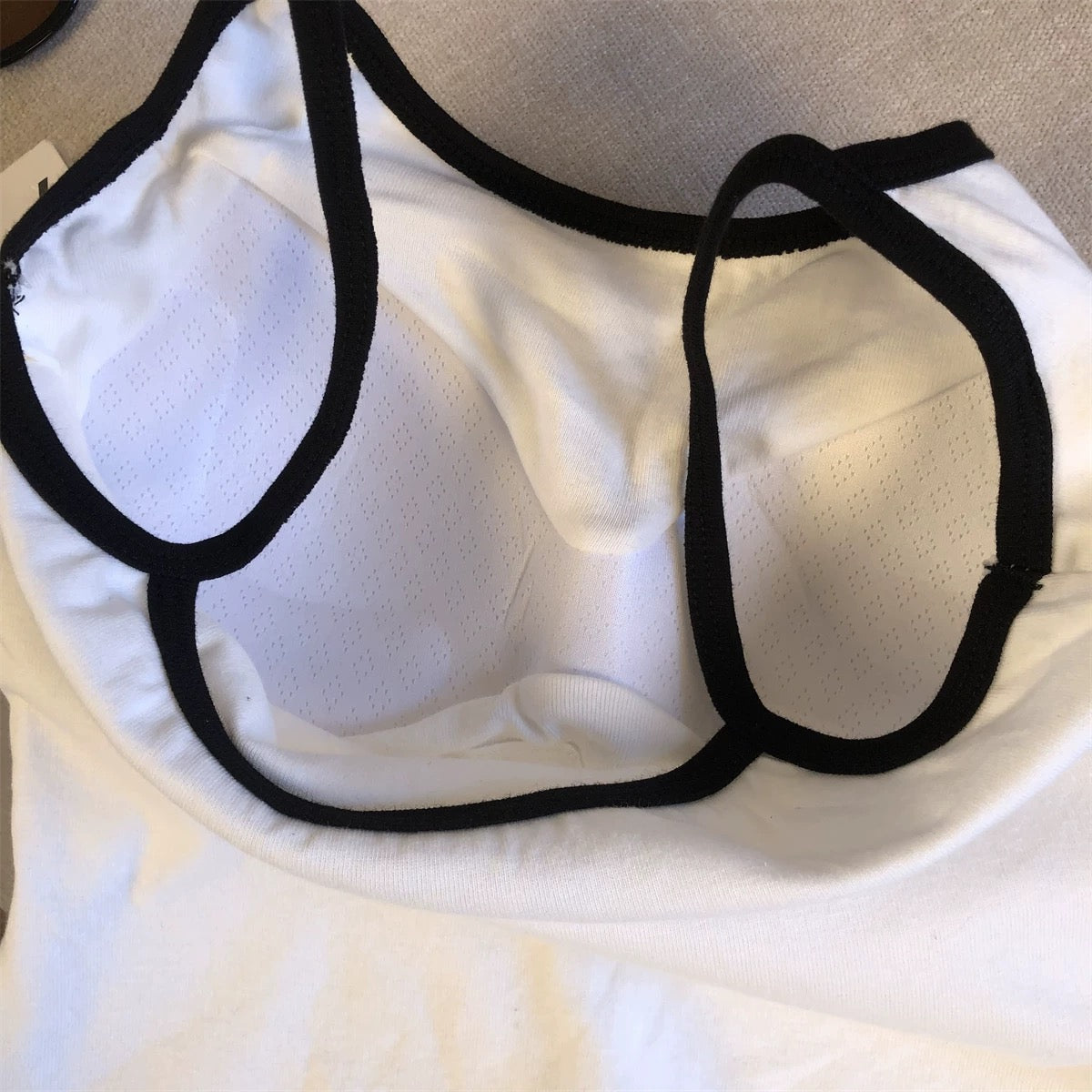 Women Spaghetti Strap Tank Top Scoop Neck Contrast Trim Crop Cami Top Aesthetic Sleeveless Fitted Basic Tops