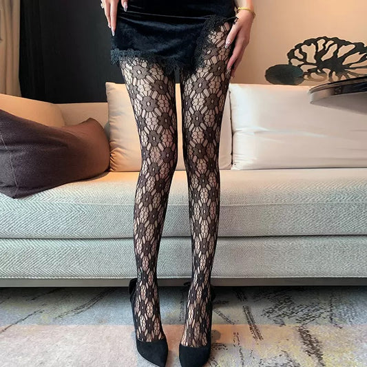 Women's fishnet stockings, black fishnet stockings, sexy stockings with provocative cuts for women, trendy and modern.