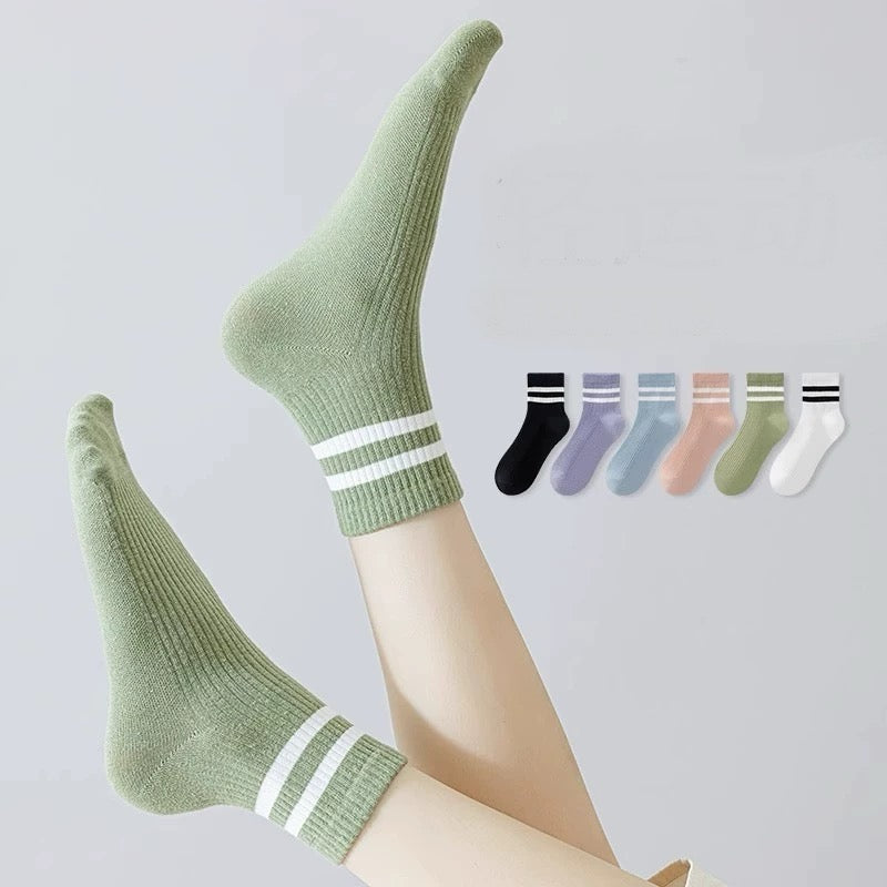 Women Socks Fashion Autumn New Novelty Candy Color Cotton Sports Crew Socks For Girls Striped Socks Casual