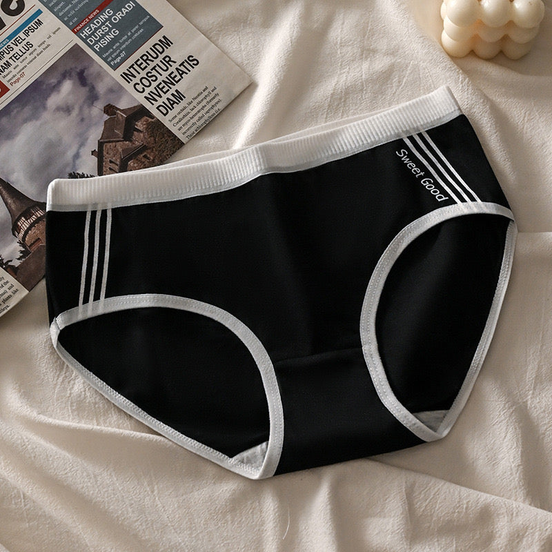 Underwear Women Cotton Crotch Mid Waist Traceless Sexy Panties Japanese Sports Style Girls Breathable Underpants Simple Lingerie