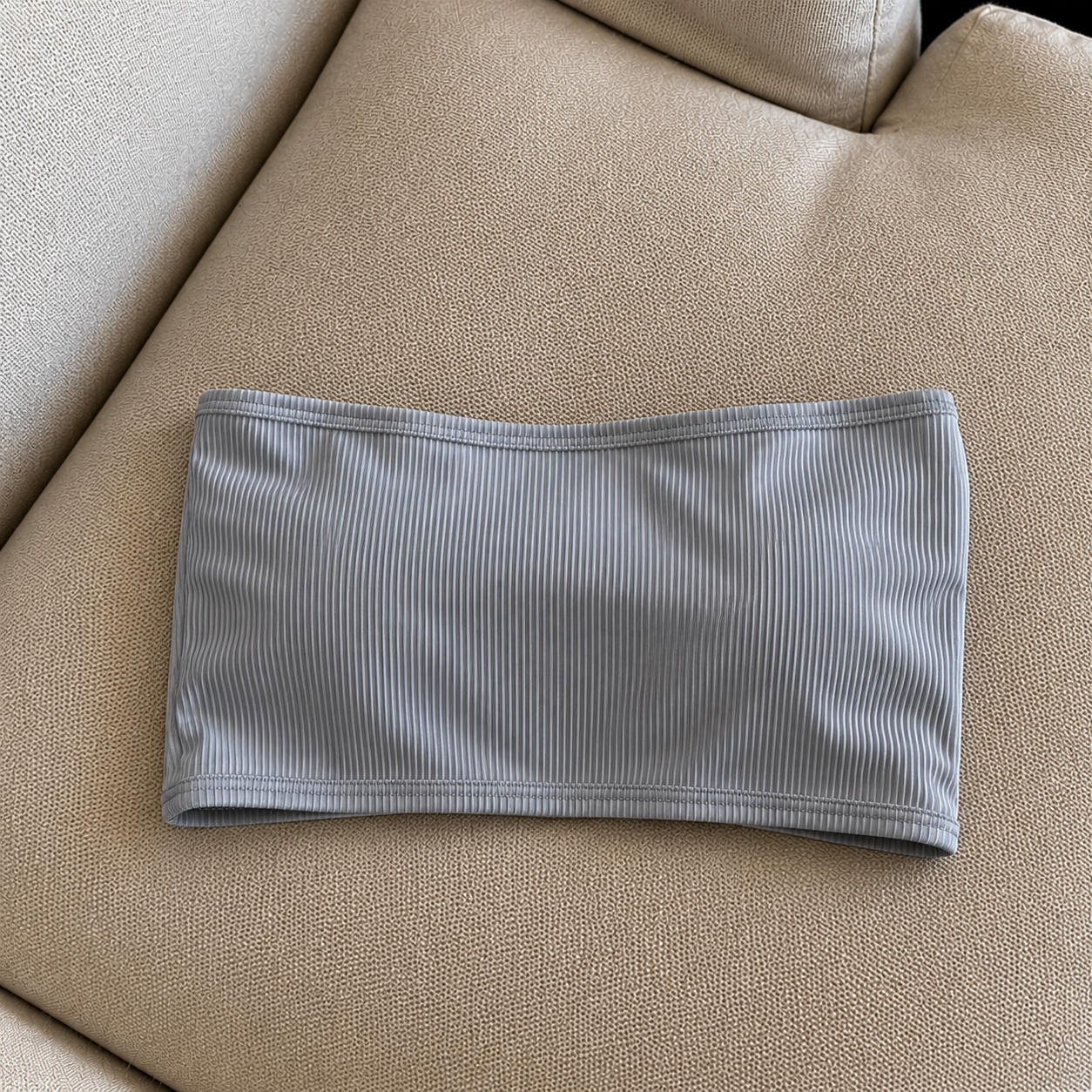 Ice Silk Strapless Bra With Chest Cushion One Line Circumference To Prevent Light From Escaping Strapless Bra For Gathering