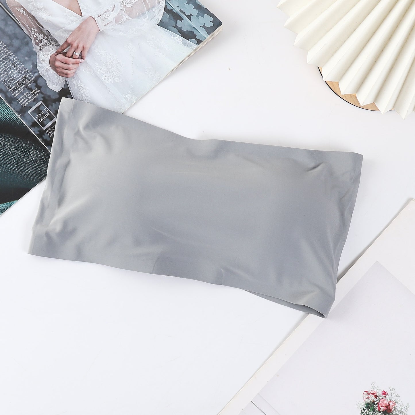 Sexy Ice Silk Seamless Shoulder Warp Gathered Non-slip Beauty Strap Chest Pad Vest Women's Small Breast Tube Top Underwear