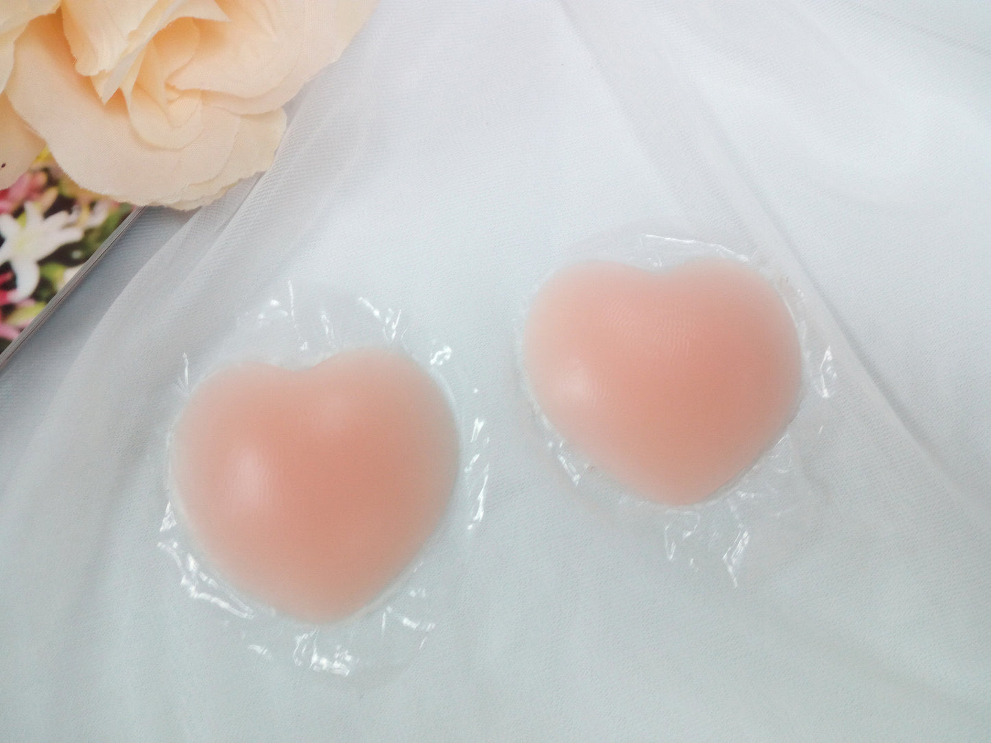 Women's  Sticky Nipple Cover Heart Tone Reusable Adhesive Invisible Silicone Pushup Bras