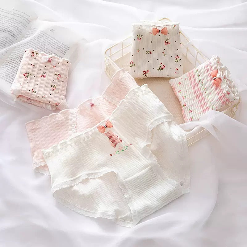 Women's Cotton Panties Mid Waist Comfortable Breathable Cute Sweet FLOWR  Girl Briefs Underwear Female