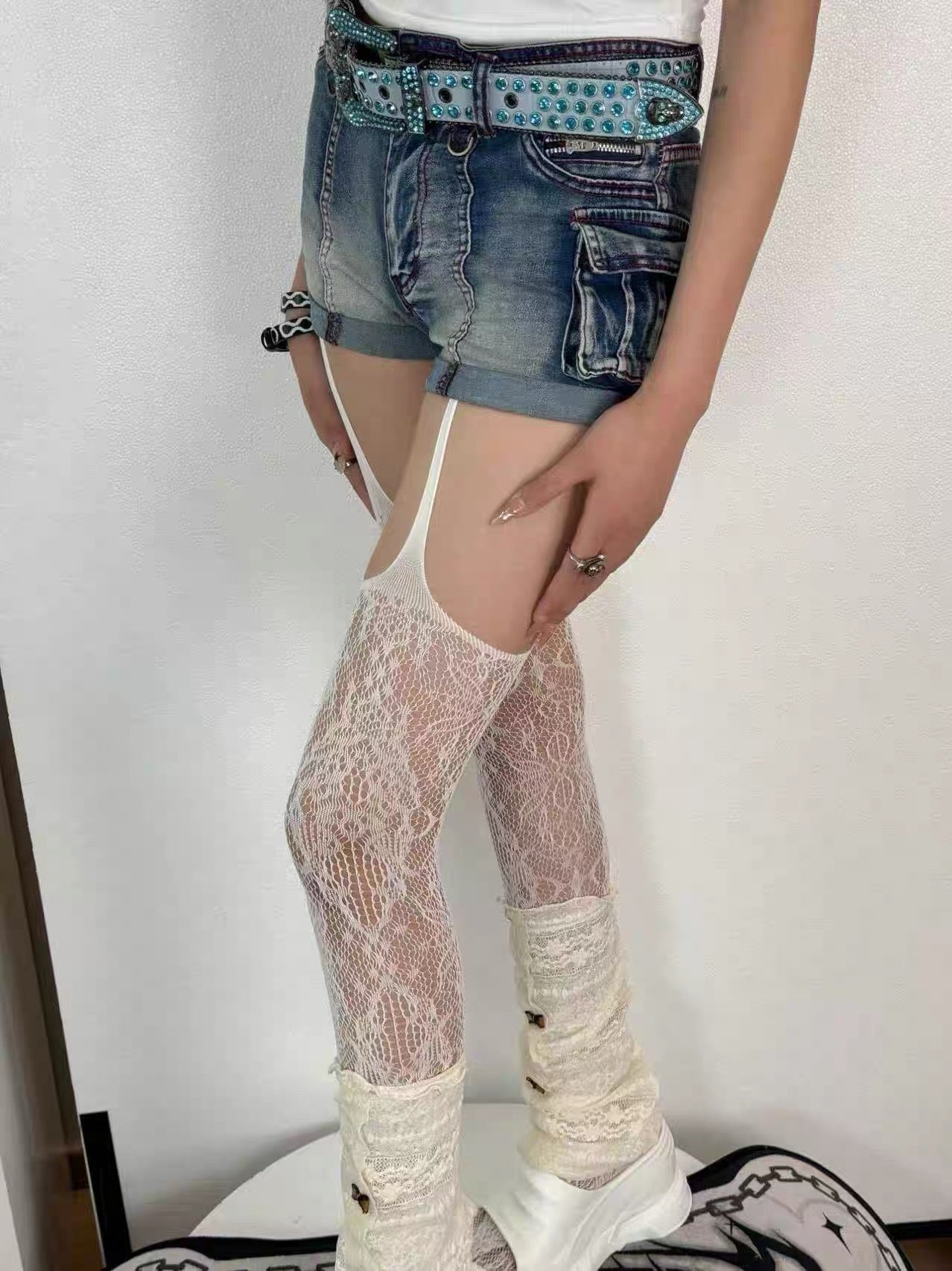 Women's fishnet stockings, black fishnet stockings, sexy stockings with provocative cuts for women, trendy and modern.