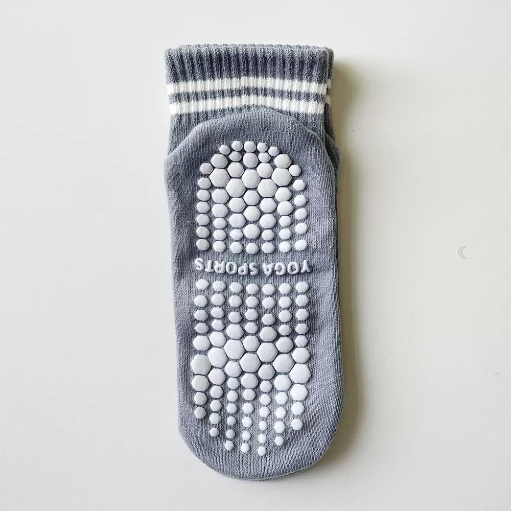 Cotton Anti Slip Yoga Socks Medium Length Socks Solid Color Fitness Pilates Women's Sports Socks Gradient Color Socks