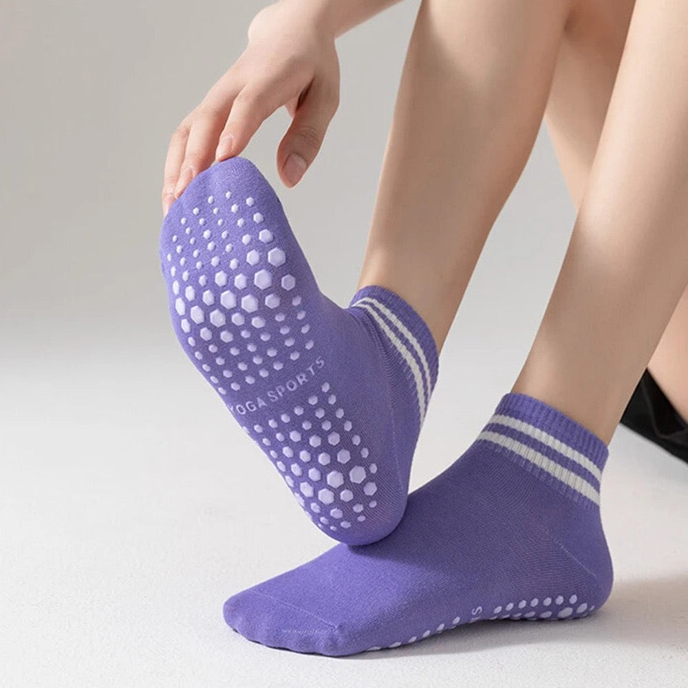 Cotton Anti Slip Yoga Socks Medium Length Socks Solid Color Fitness Pilates Women's Sports Socks Gradient Color Socks