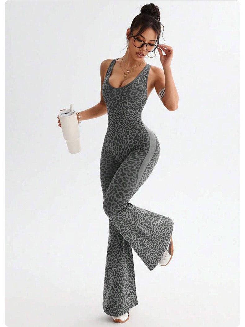Women Seamless Jumpsuits Long Sleeve One Piece Yoga Overalls Backless Leopard Fitness Gym Bodysuits Flare Pants Sports Tracksuit