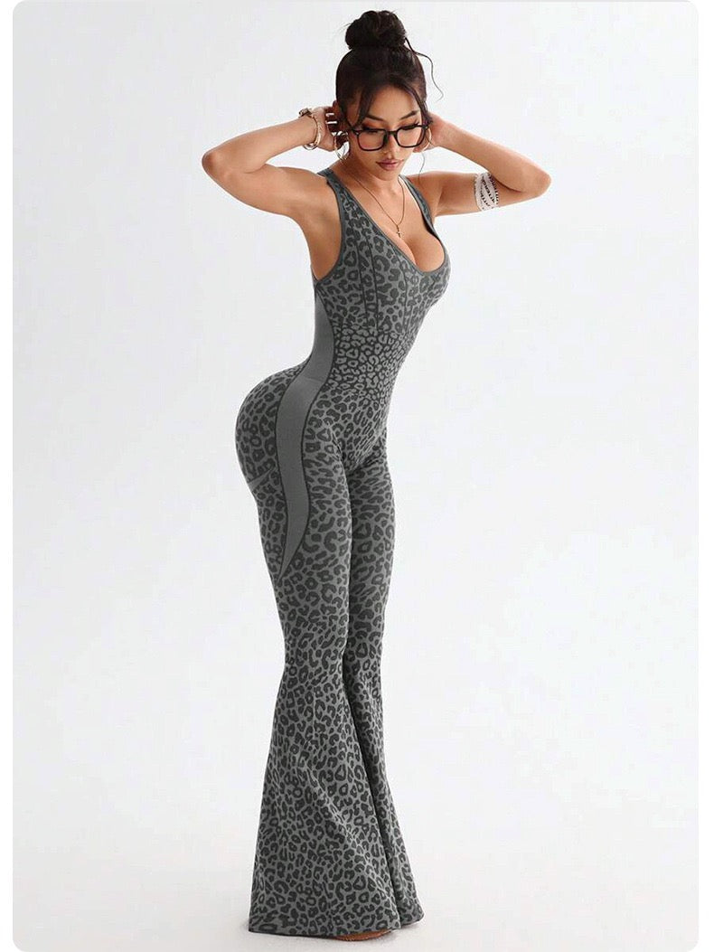 Women Seamless Jumpsuits Long Sleeve One Piece Yoga Overalls Backless Leopard Fitness Gym Bodysuits Flare Pants Sports Tracksuit