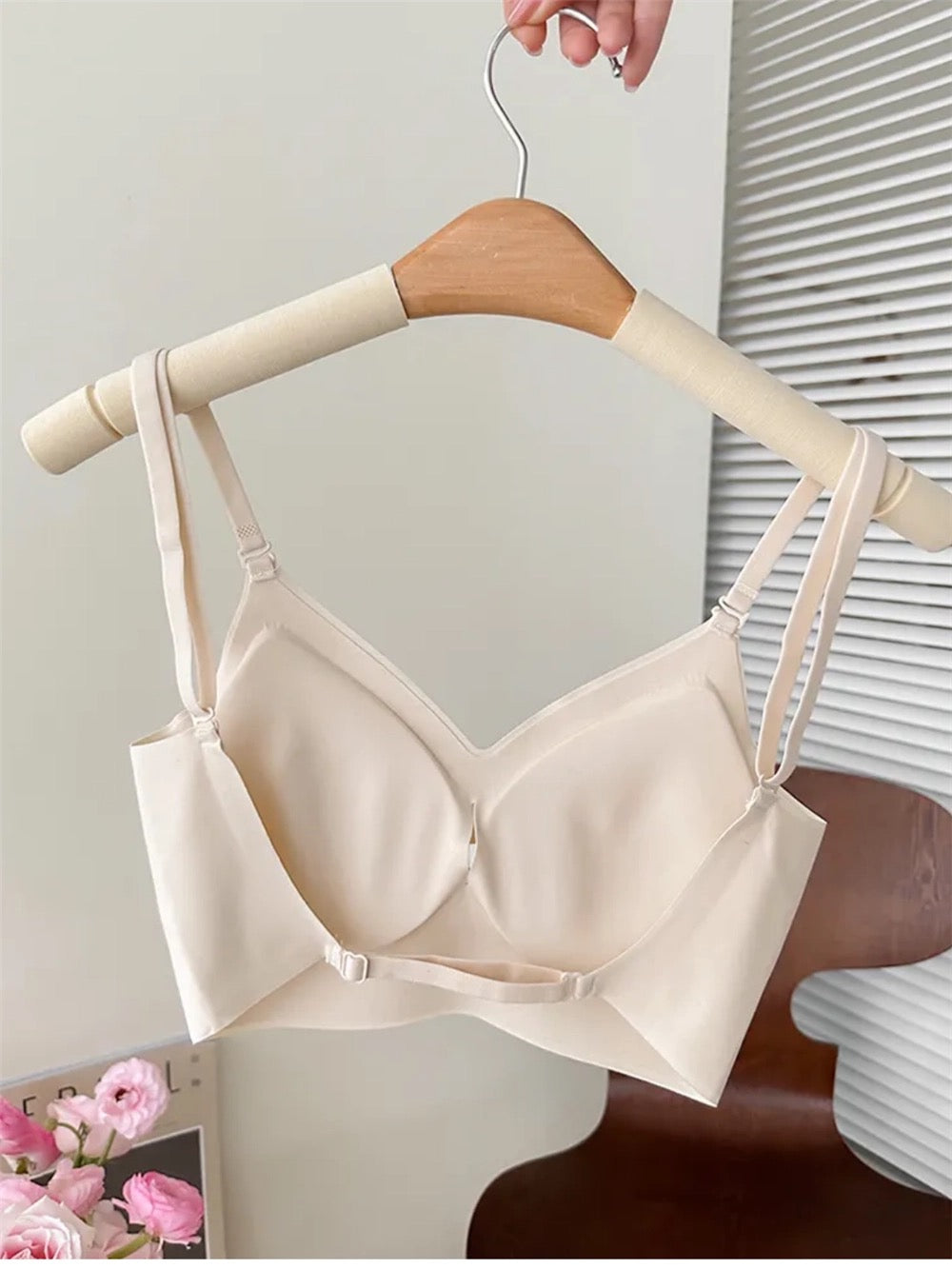 Women's Summer Sexy Backless Bra Seamless Deep U-shaped Plunge Underwear Triangle Cup Sexy Lingerie Tops