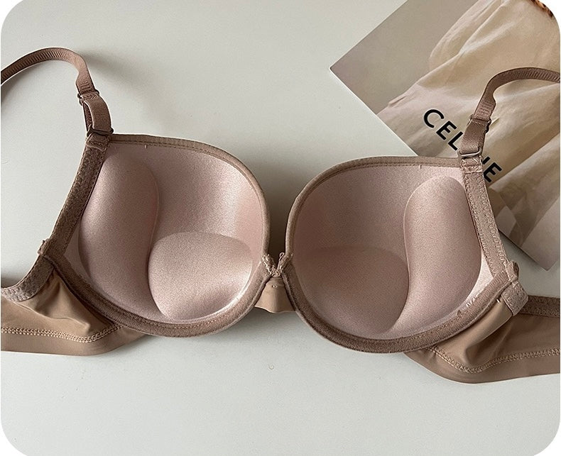 Women’s Wireless Push Bra – No Traces, Anti-Sagging, Seamless Support for Small Busts with Stylish Letter Print
