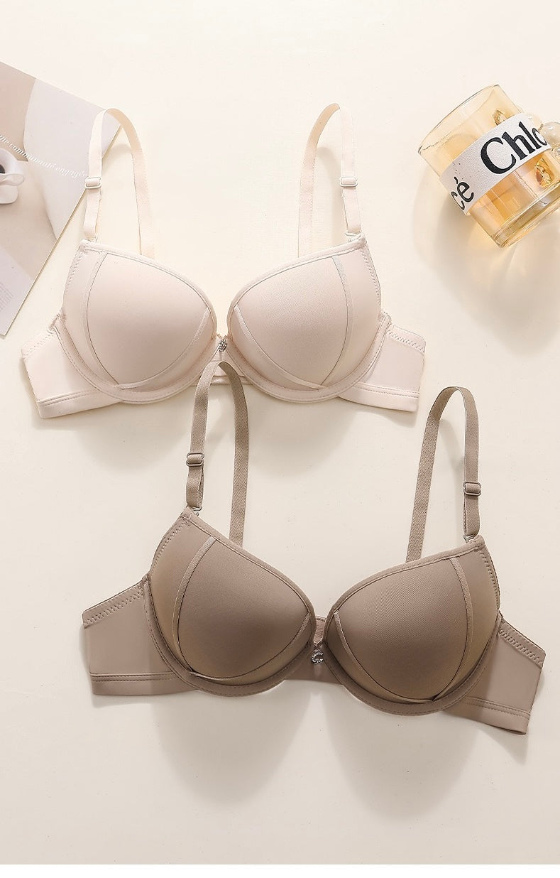 Women’s Wireless Push Bra – No Traces, Anti-Sagging, Seamless Support for Small Busts with Stylish Letter Print