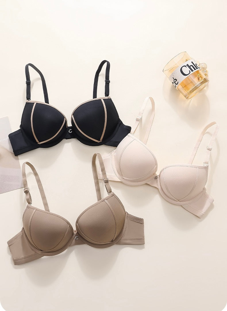 Women’s Wireless Push Bra – No Traces, Anti-Sagging, Seamless Support for Small Busts with Stylish Letter Print