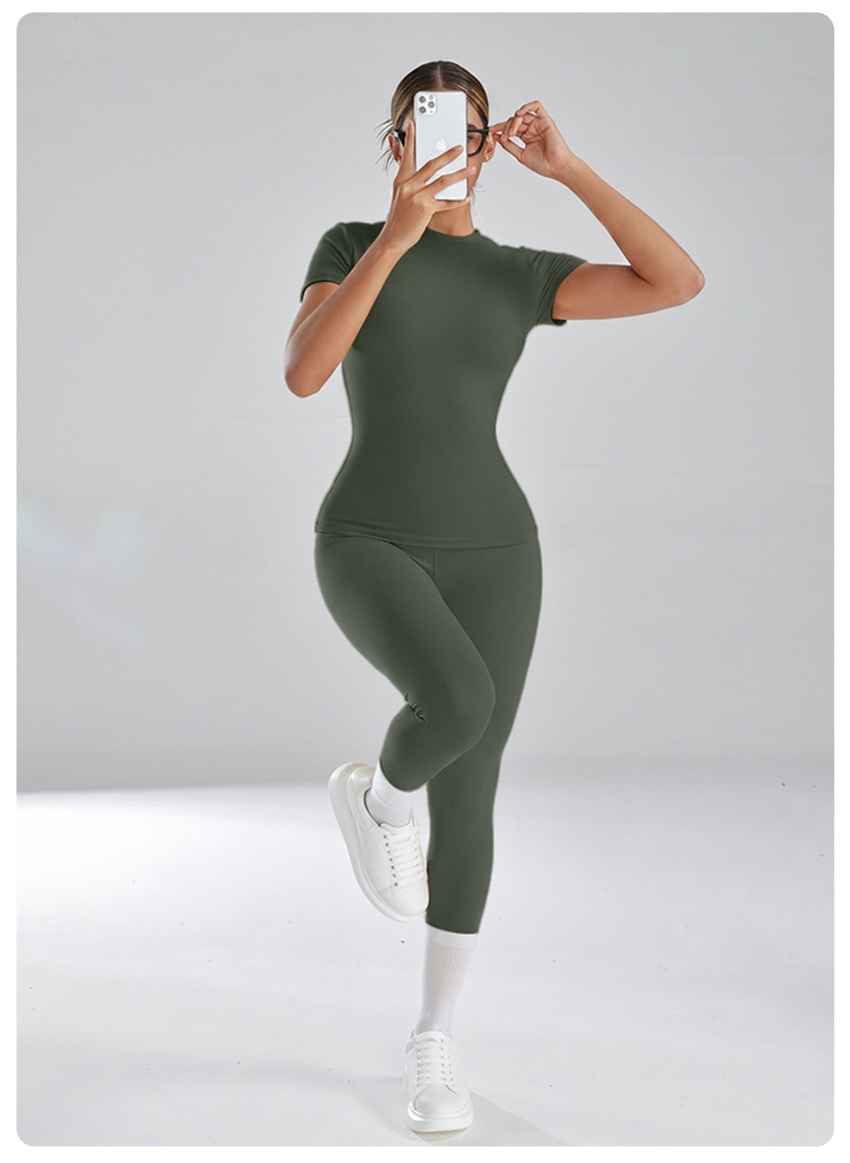 Sports Set Women Two-piece Tight Quick Drying Hip Lifting Workout Clothes Outdoor Sports Yoga Set