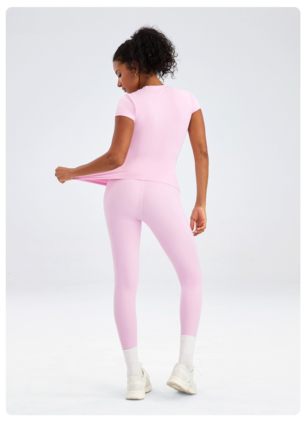 Sports Set Women Two-piece Tight Quick Drying Hip Lifting Workout Clothes Outdoor Sports Yoga Set