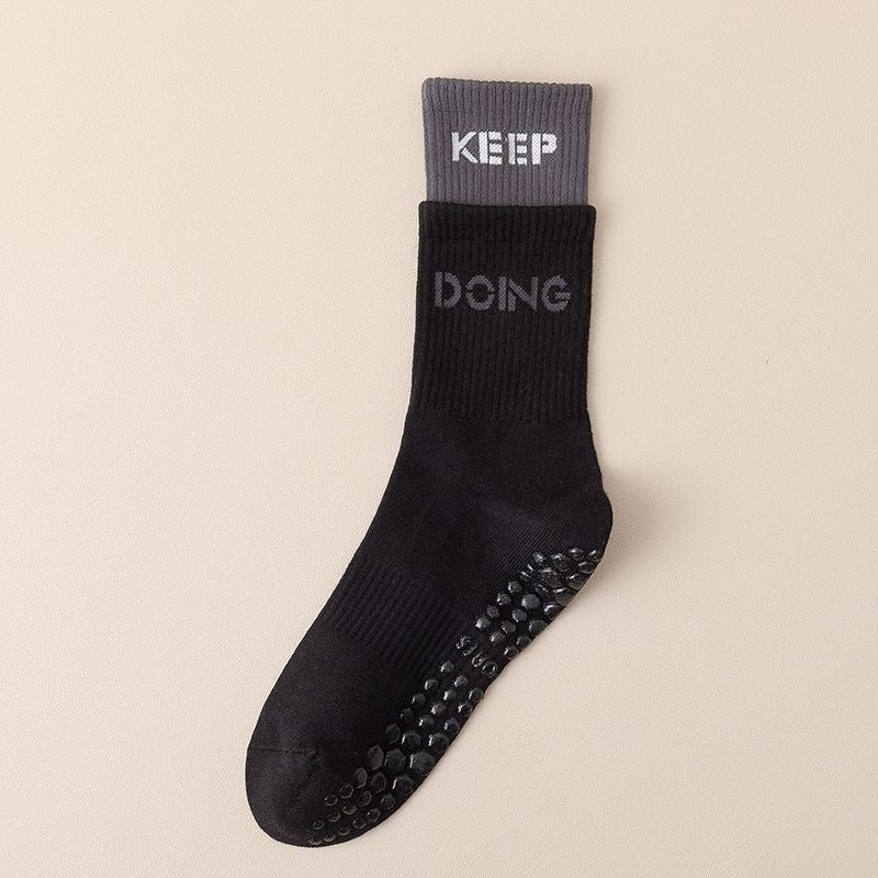 Cotton Anti Slip Yoga Socks Medium Length Socks Solid Color Fitness Pilates Women's Sports Socks Gradient Color Socks