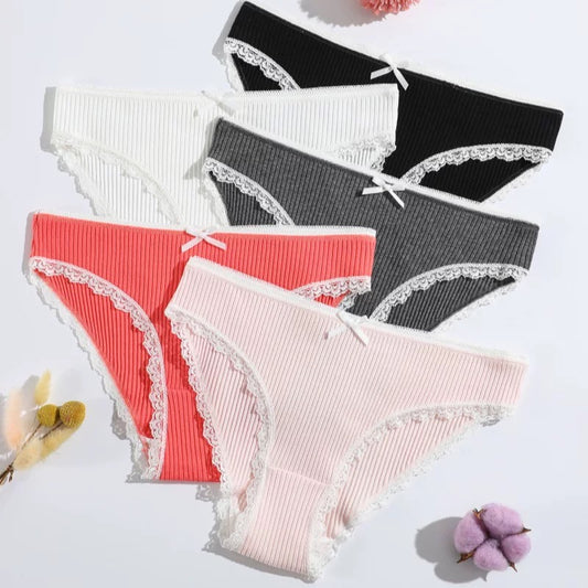 Lace Cotton Women’s Underwear – Soft Seamless Thong, Low Waist, Comfortable Everyday Lingerie.