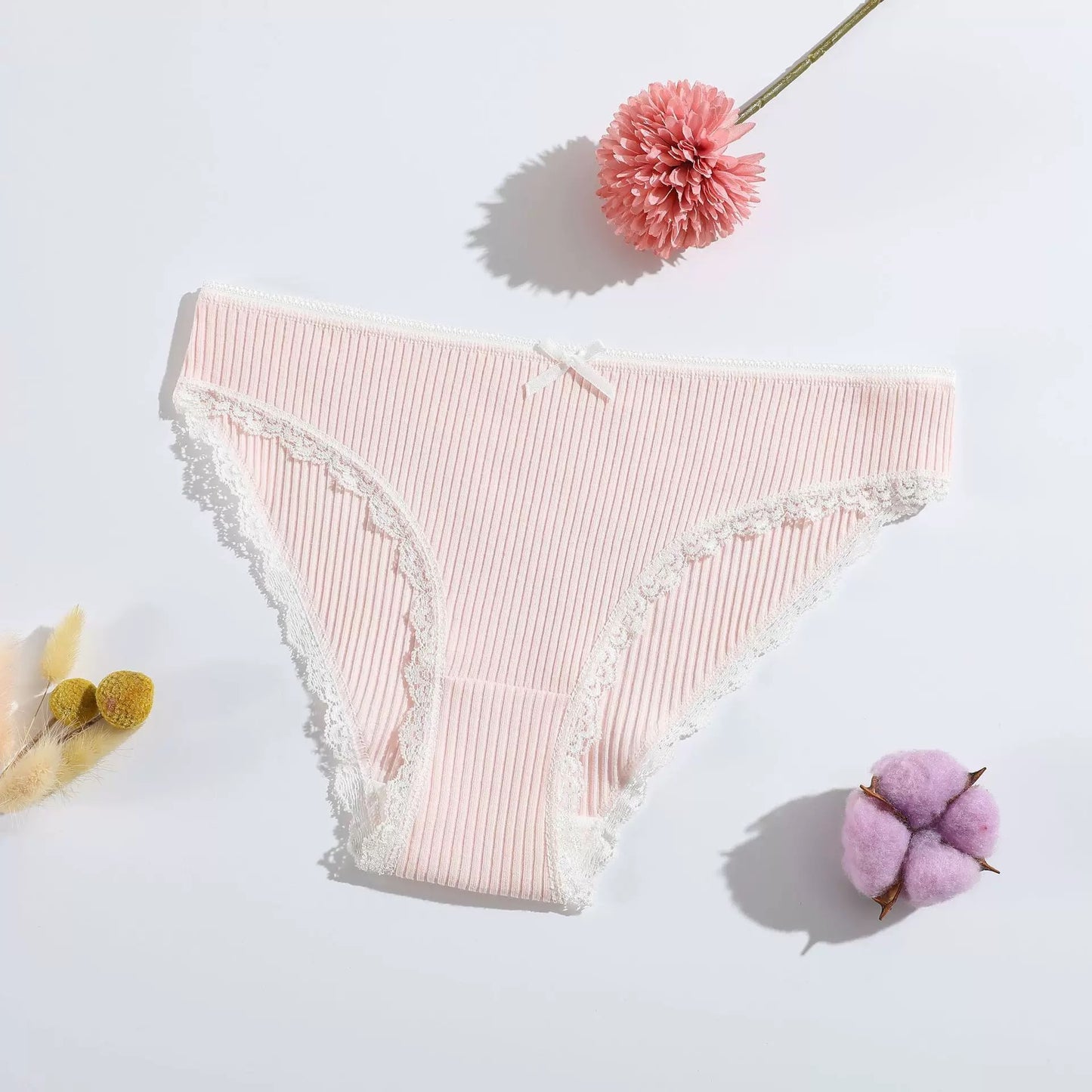 Lace Cotton Women’s Underwear – Soft Seamless Thong, Low Waist, Comfortable Everyday Lingerie.