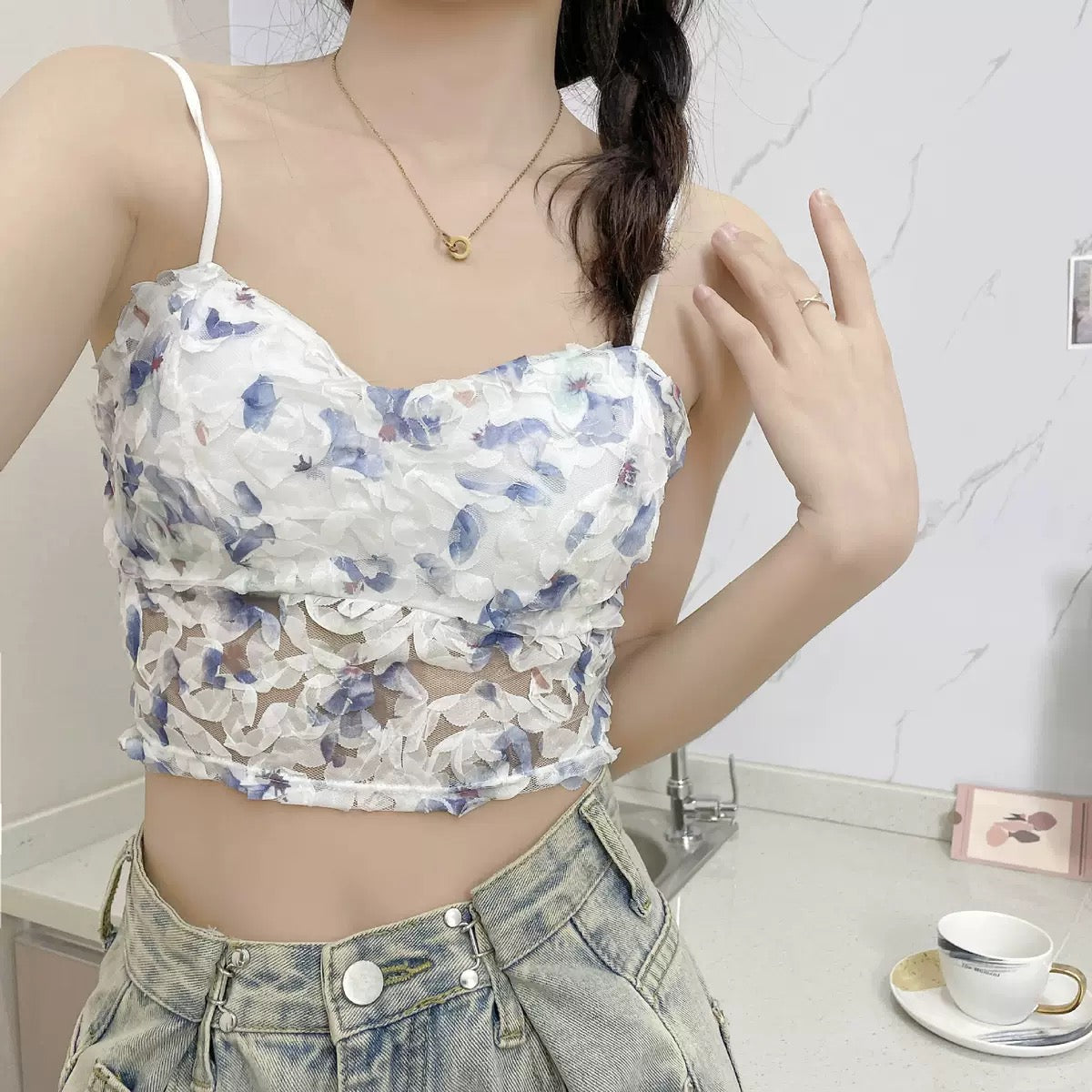 Sling Design Sense Top's Women's Outerwear Vest 2026 New Lace Sexy Beautiful Back Tube Top With Breast Pad