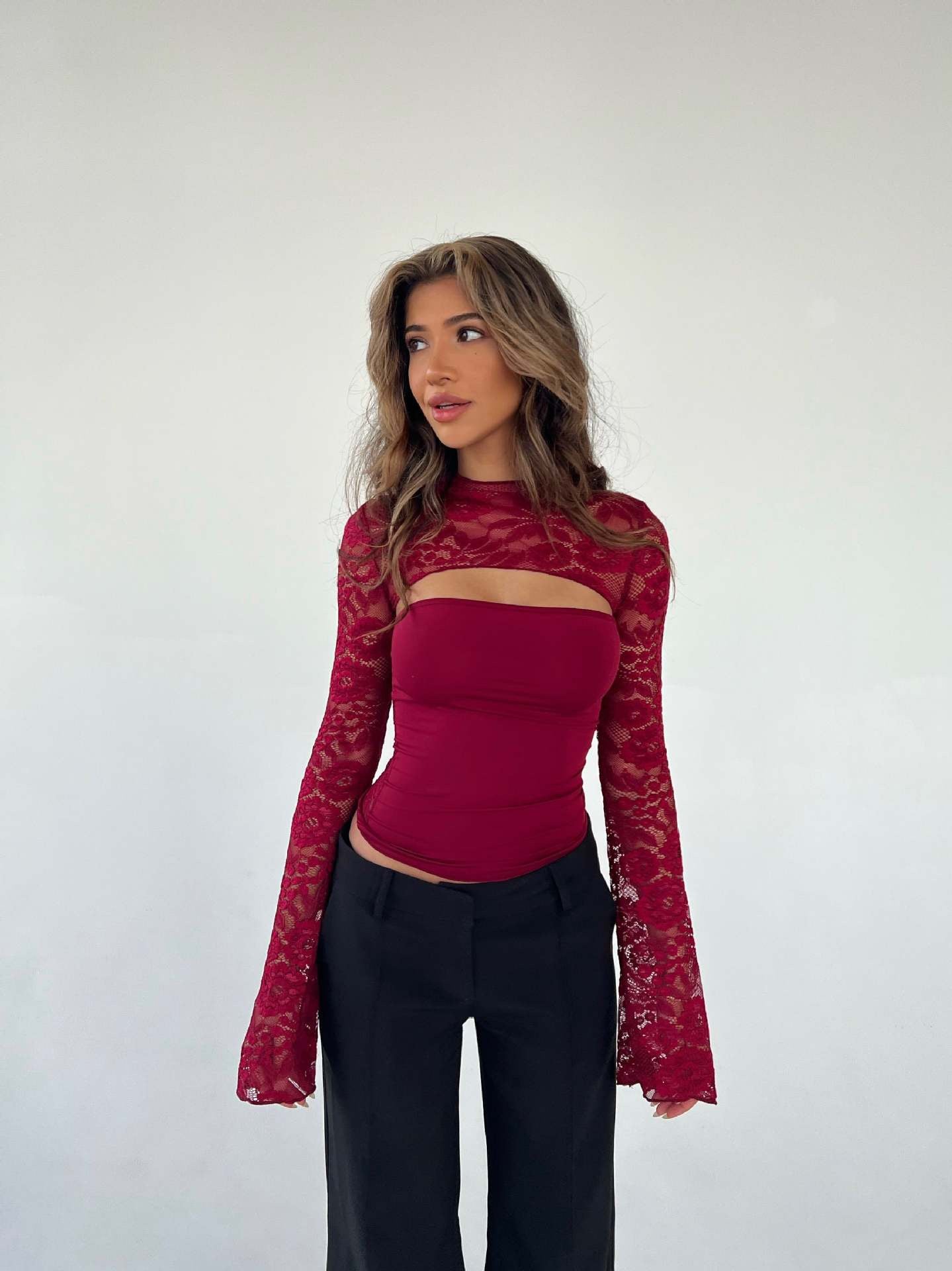New Women's T-shirt Fashion Hollow Out Sexy Lace Flare Sleeve Slim Fit T-shirts Hot Girl Long Sleeve Tee Autumn Elegant Crop Top
