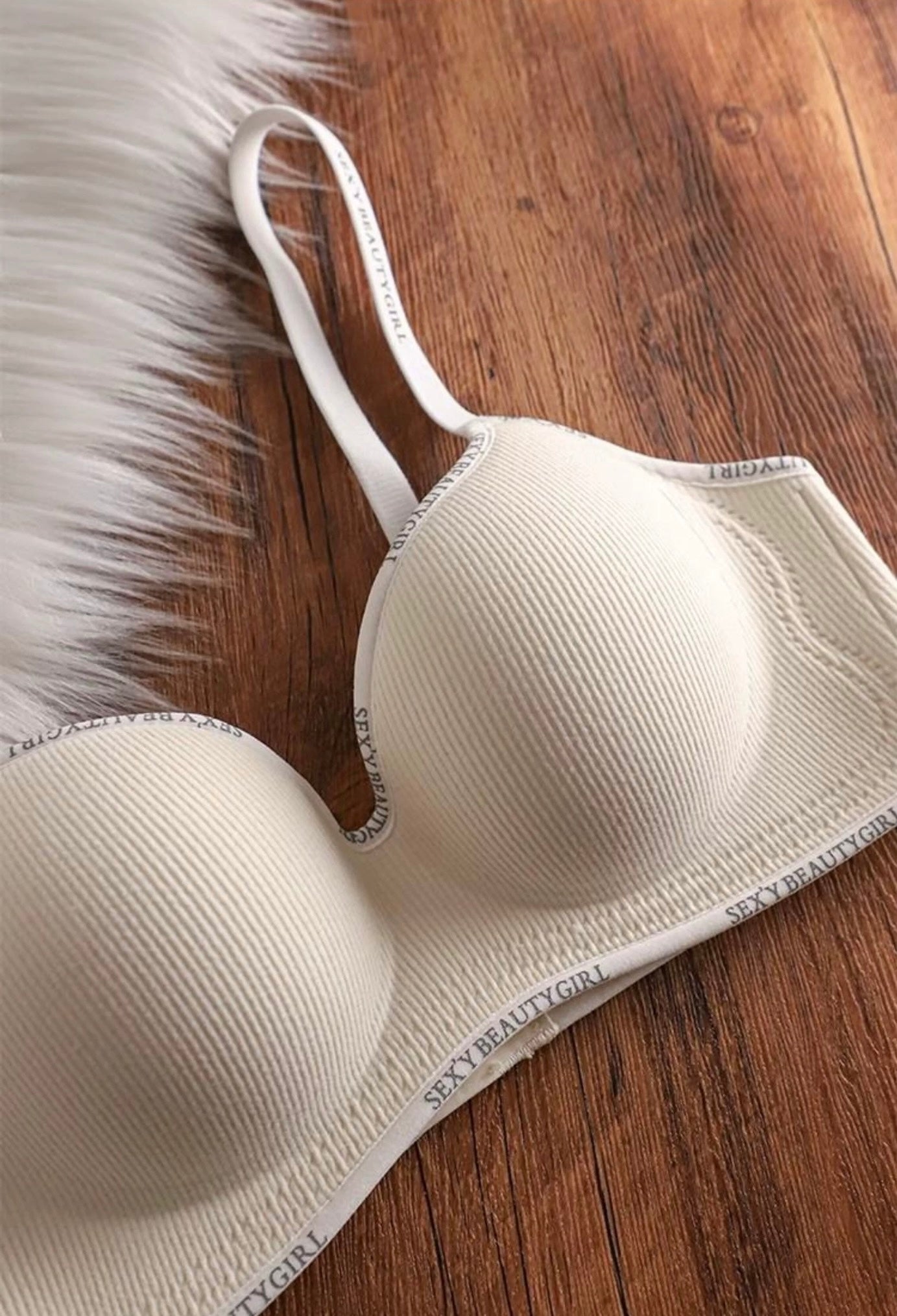 Women’s Wireless Half-Push Bra – No Traces, Anti-Sagging, Seamless Support for Small Busts with Stylish Letter Print