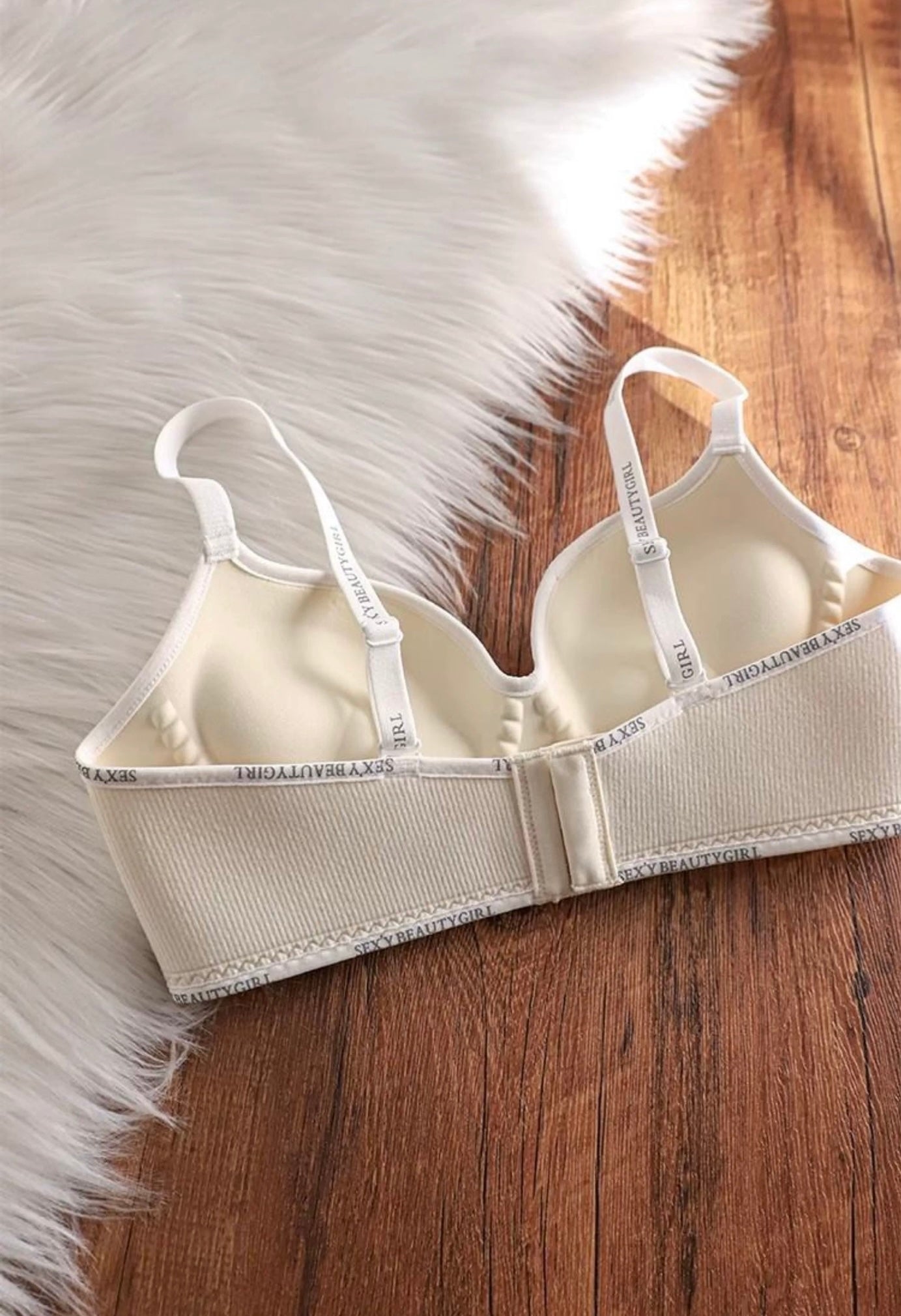 Women’s Wireless Half-Push Bra – No Traces, Anti-Sagging, Seamless Support for Small Busts with Stylish Letter Print