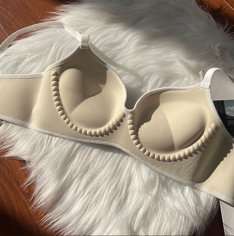 Women’s Wireless Half-Push Bra – No Traces, Anti-Sagging, Seamless Support for Small Busts with Stylish Letter Print