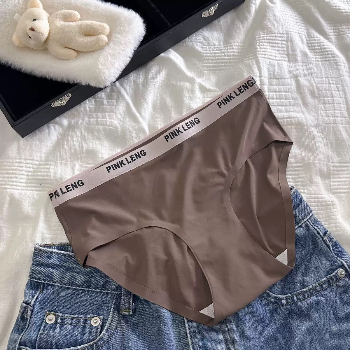 Sexy Seamless Panties Ice Silk Women's Comfortable Wrap Hip Letter Strap Sport Style Female Mid-rise Waist Briefs