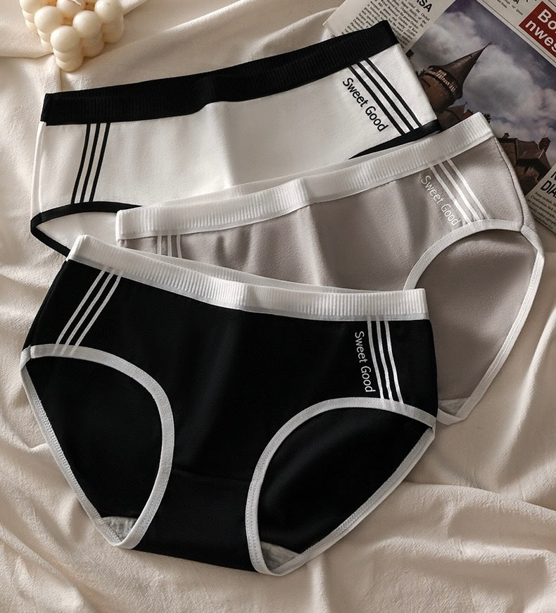 Underwear Women Cotton Crotch Mid Waist Traceless Sexy Panties Japanese Sports Style Girls Breathable Underpants Simple Lingerie